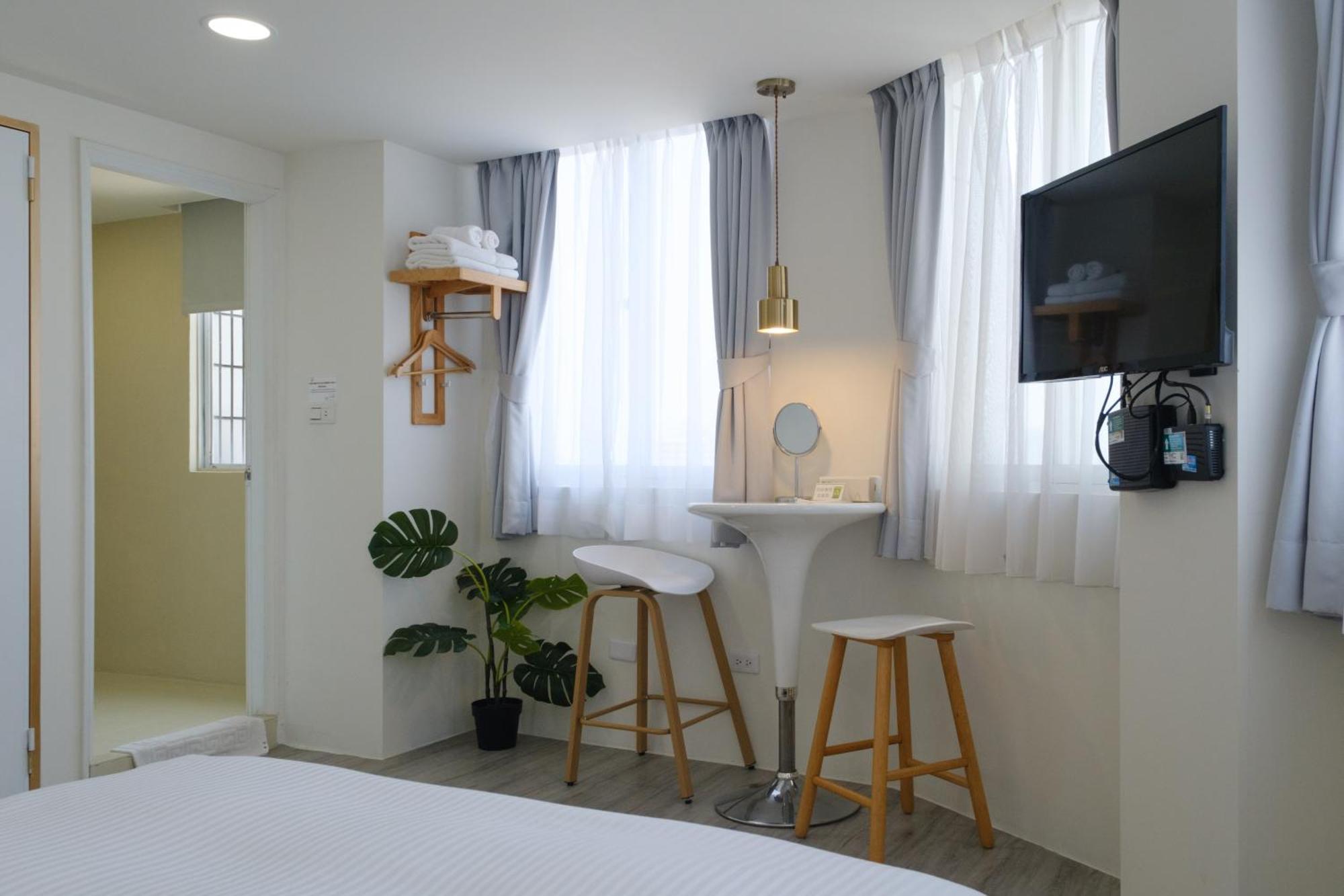 See U Apartment Tainan Exteriör bild